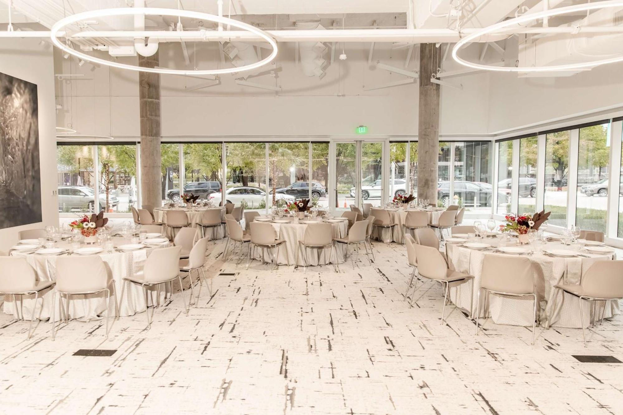 Hall Arts Hotel Dallas, Curio Collection By Hilton Exterior photo